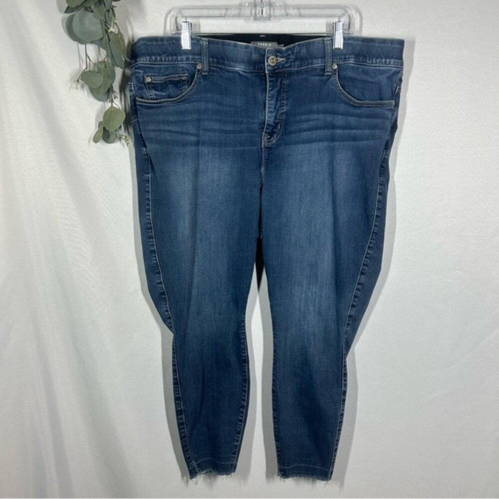 Torrid | Bombshell Skinny Premium Stretch Dark Blue Raw Hem Jeans Womens Size 24